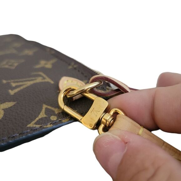 Louis Vuitton Monogram Neverfull MM Pouch - Picture 13 of 13